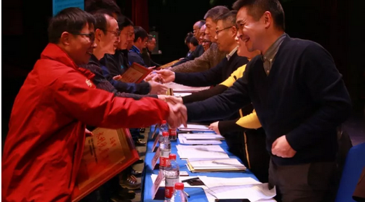 歲末迎春丨滬、浙、閩三地的年會是怎樣的？小f告訴你